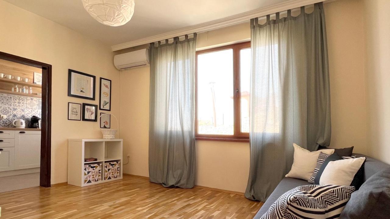 Lovely Apartment With Balcony In Pomorie Old Town By Flat Mаnаger Exterior photo
